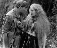 Harry Carey and Edwina Booth in Trader Horn (1931)