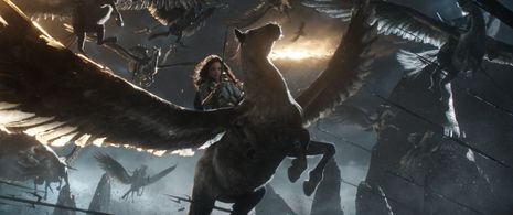 Tessa Thompson, Jet Tranter, and Samantha Hopper in Thor: Ragnarok (2017)