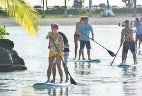 Daniel Bess and Missy Peregrym in Hawaii Five-0 (2010)