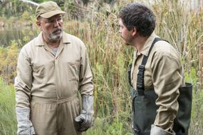 Rubén Blades and Itza Sodi in Fear the Walking Dead (2015)