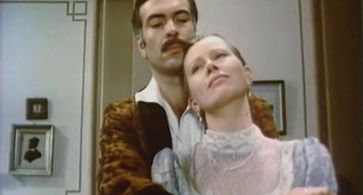 Hanna Dunowska and Anatoliy Khostikoev in Radi semeynogo ochaga (1992)