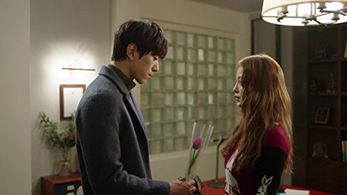 Ye-seul Han and Sung Jun in Madame Antoine (2016)