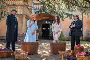 Monica Bellucci, Toni Collette, Francesco Mastroianni, and Alfonso Perugini in Mafia Mamma (2023)