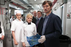 Neil Dudgeon, Sharon Small, Clive Wood, Tyger Drew-Honey, and Gwilym Lee in Midsomer Murders (1997)