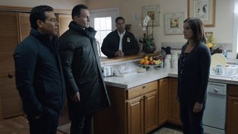 Nathanial Arcand, Julian McMahon, Jefferey De Serrano & Tanis Parenteau in FBI: Most Wanted 