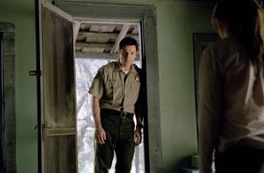 Jennifer Connelly and Ron Eldard in House of Sand and Fog (2003)