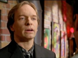 Latham Gaines in Power Rangers DinoThunder (2004)