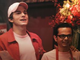 Rick and Ashton on the set of Valentines Day