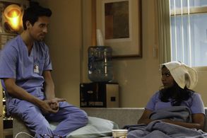 Mindy Kaling and Ed Weeks in The Mindy Project (2012)