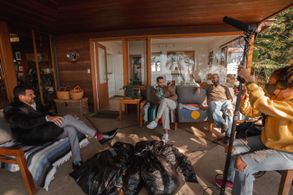 On the set of Two Dresses