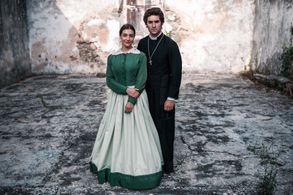 Bárbara Branco and José Condessa in O Crime do Padre Amaro (2023)