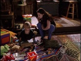 Holly Marie Combs, Kristopher Simmons, and Jason Simmons in Charmed (1998)