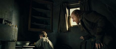 Ben Kingsley and Barney Clark in Oliver Twist (2005)