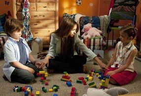 Tyler with Jennifer Love Hewitt and Cassidy Guetersloh on set of The Client List