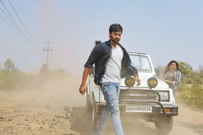Hebah Patel and Varun Tej in Mister (2017)