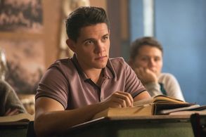 Casey Cott in Riverdale (2017)