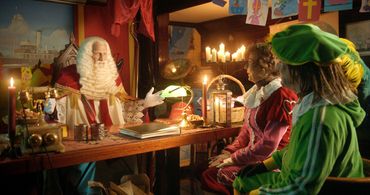 Wilbert Gieske, Beryl van Praag, and Job Bovelander in De club van Sinterklaas en het vergeten Pietje (2021)