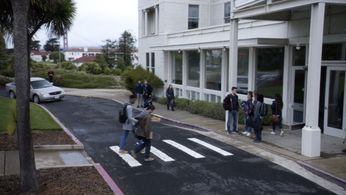 Walter Mack in Murder in the First (2014)