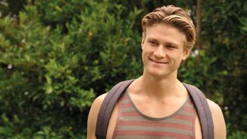 Neighbours - Cassius enters Ramsay Street