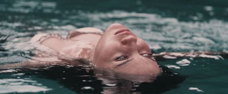 Ilona Struzik in Waves (2015)