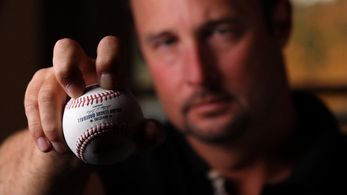 Tim Wakefield in Knuckleball! (2012)