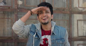 Amol Parashar in TVF Tripling: Kabootar Ja Ja Ja (2019)