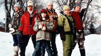 Schuyler Fisk, J. Adam Brown, Zena Grey, Josh Peck, Mark Webber, and Jade Scott Yorker in Snow Day (2000)