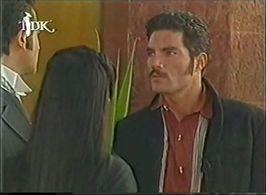 Víctor González in Azul tequila (1998)
