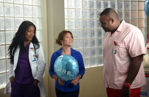 Cheri Oteri, Keke Palmer, and James Earl in Scream Queens (2015)