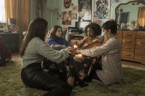 Zoey Luna, Gideon Adlon, Lovie Simone, and Cailee Spaeny in The Craft: Legacy (2020)
