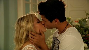 Michael Ronda and Valentina Zenere in Soy Luna (2016)