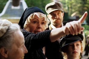 Jirí Ployhar, Jitka Sedlácková, and Adam Misík in Nebe a Vincek (2008)