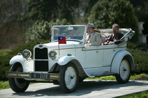 Mr. Morgenstern, Fannia and Dr. Ho in the Chinese Embassy car (Exodus to Shanghai)