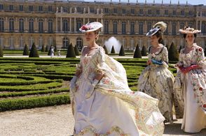 Kirsten Dunst, Judy Davis, and Céline Sallette in Marie Antoinette (2006)