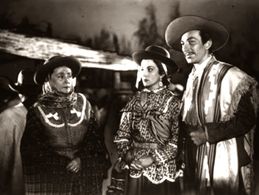 Mario Lozano, Julia Sandoval, and Milagros de la Vega in Horizontes de piedra (1956)