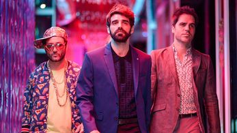Ernesto Sevilla, Carlos Santos, and David Verdaguer in I Can Quit Whenever I Want (2019)