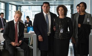 Mary Elizabeth Mastrantonio, Greg Germann, and Charlë Webb in Limitless (2015)