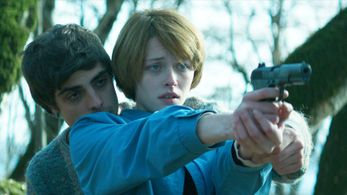 Still of Irakli Kvirikadze and Tinatin Dalakishvili in Hostages (2017)