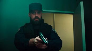 Joshua Hinkson in Van Helsing (2016)