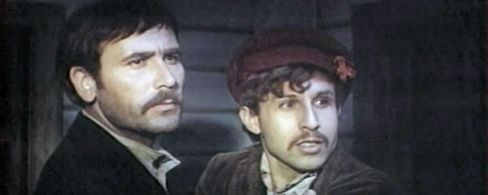 Valeriy Sheptekita and Fyodor Strigun in Husy-lebedi letyat (1974)