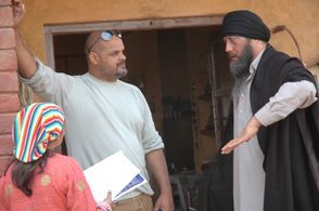 Director Puneet Sira and actor Jackie Shroff on the set of Kisaan (2009)