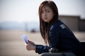 Shin Se-Kyung in Soar Into the Sun (2012)