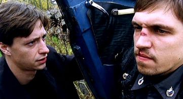 Dmitriy Orlov and Kirill Pirogov in Sisters (2001)