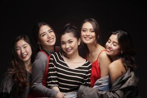 Kelly Welt, Mary Joy Apostol, Riva Quenery, Alexa Miro, and Nami Onuma in Simplicity (2018)
