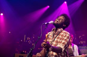 Michael Kiwanuka in Austin City Limits (1975)