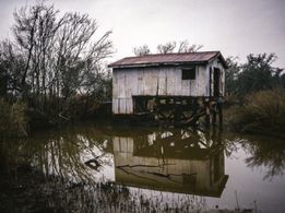 Collapsable sinking set built on stage for Jerry Bruckheimers Soldier of Fortune