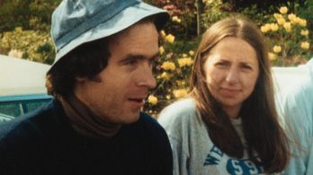 Ted Bundy and Elizabeth Kendall in Ted Bundy: Falling for a Killer (2020)