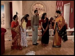 Ratna Pathak Shah, Satish Shah, Sumeet Raghavan, and Rupali Ganguly in Sarabhai V/S Sarabhai (2004)