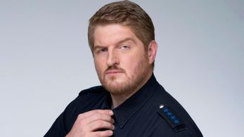 Marc Zwinz as Hannes Krabbe