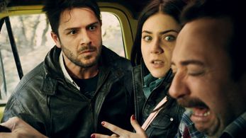 Kenan Ece, Fulya Zenginer, and Burçin Bildik in Sag Salim (2012)